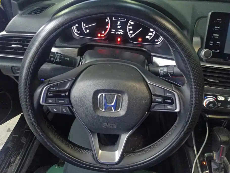 Honda Accord 2019 — фото 15