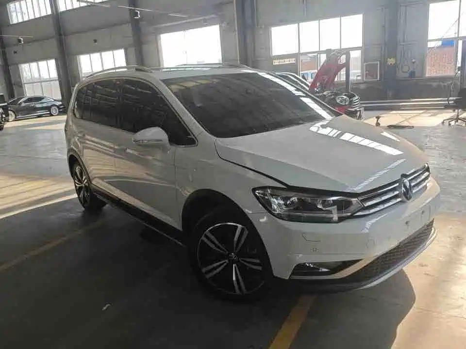 Volkswagen Touran 2020 — фото 2