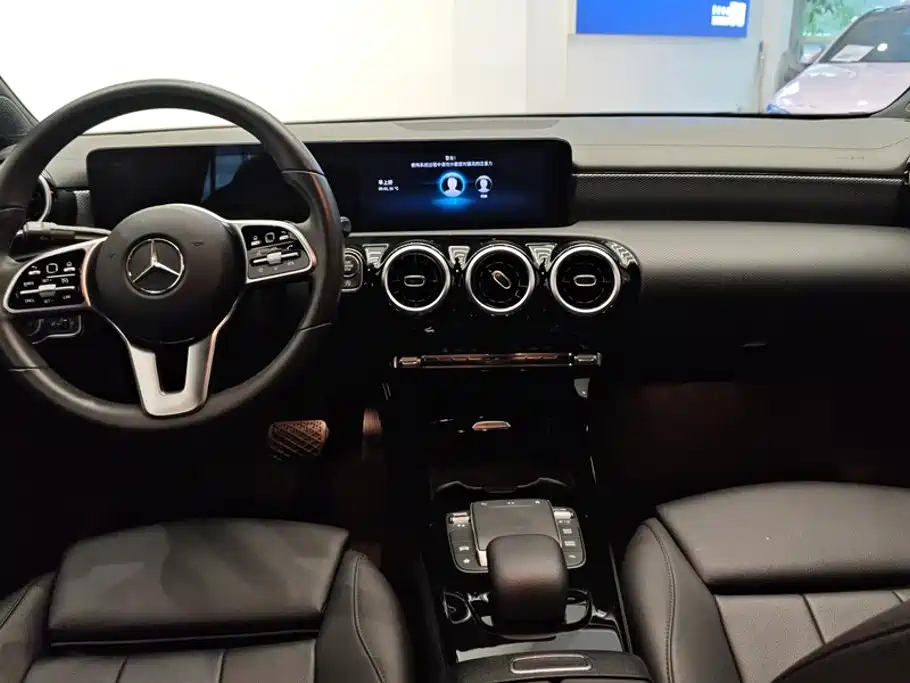 Mercedes-Benz A-Class 2021 — фото 12