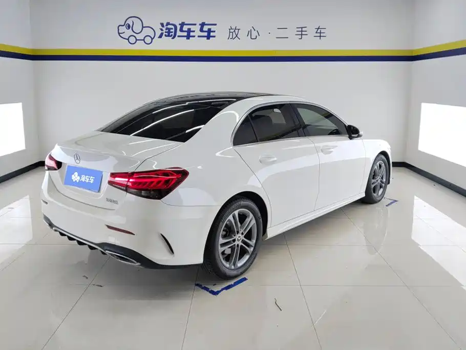 Mercedes-Benz A-Class 2021 — фото 3