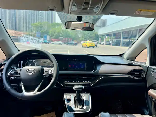 GAC Trumpchi M6 2020