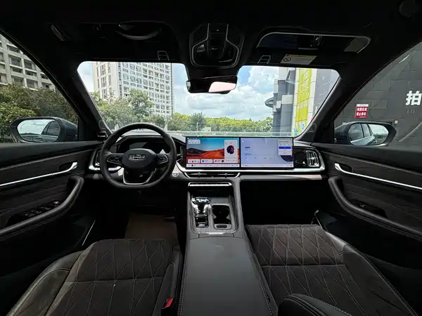 Geely Xingyue L 2025