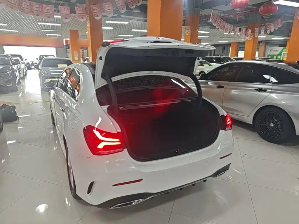 Mercedes-Benz A-Class 2022 — фото 19