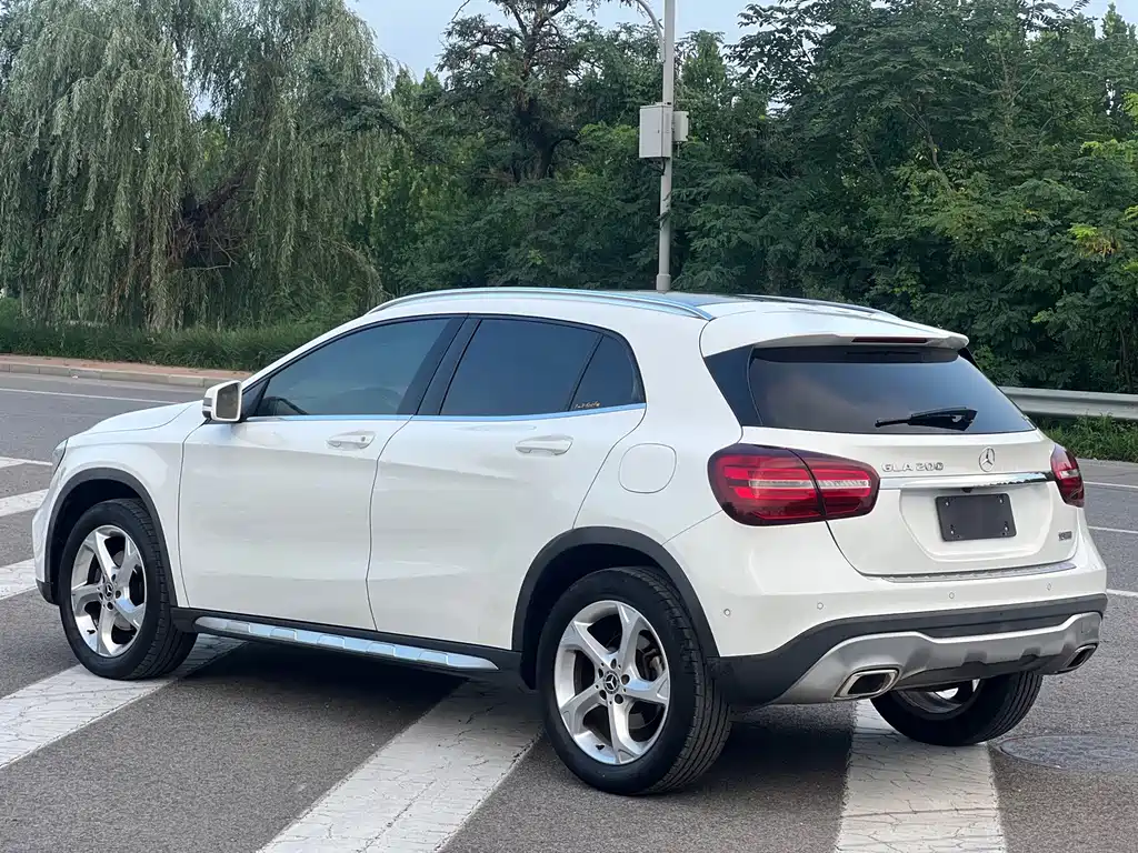 Mercedes-Benz GLA 2017 — фото 23