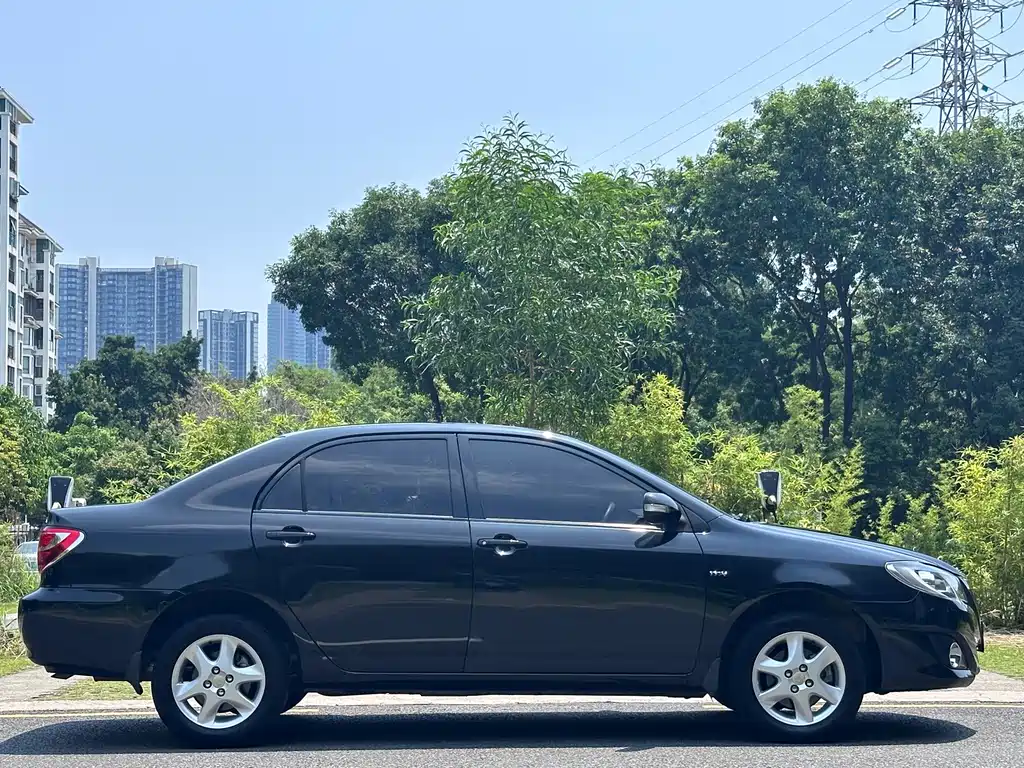 Toyota Corolla 2014 — фото 15
