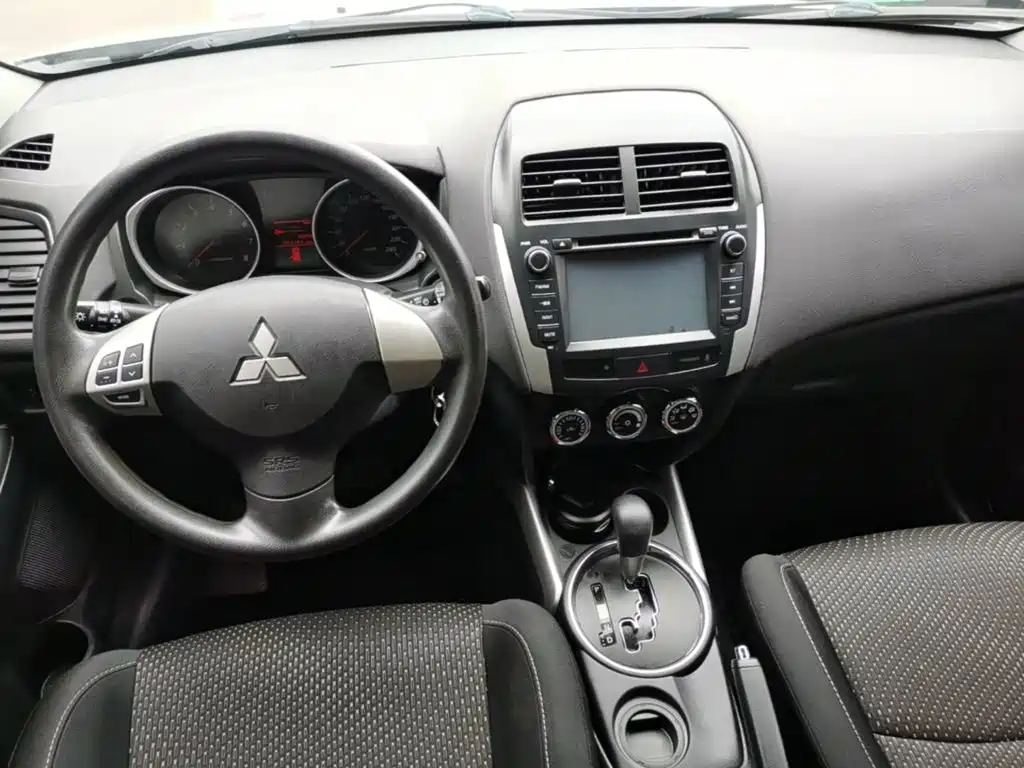Mitsubishi ASX 2014 — фото 10