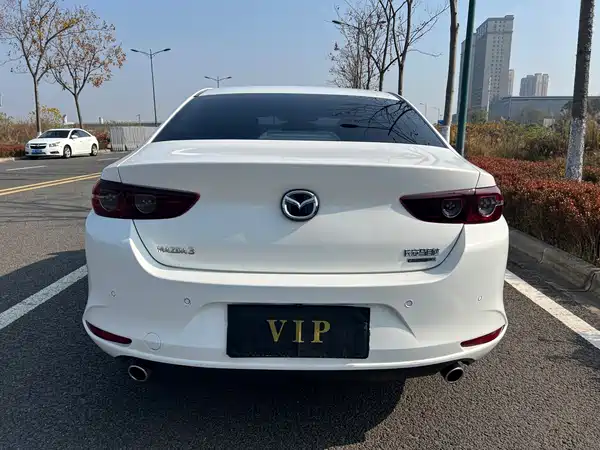 Mazda 3 Axela 2021