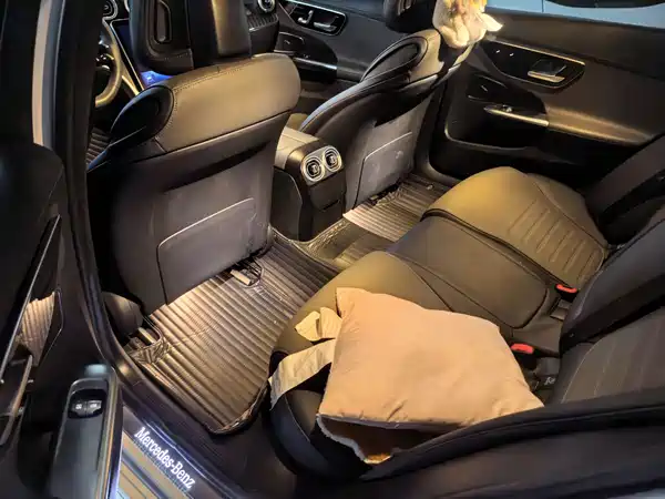 Mercedes-Benz C-Class 2023