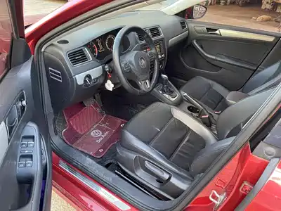 Volkswagen Sagitar 2015