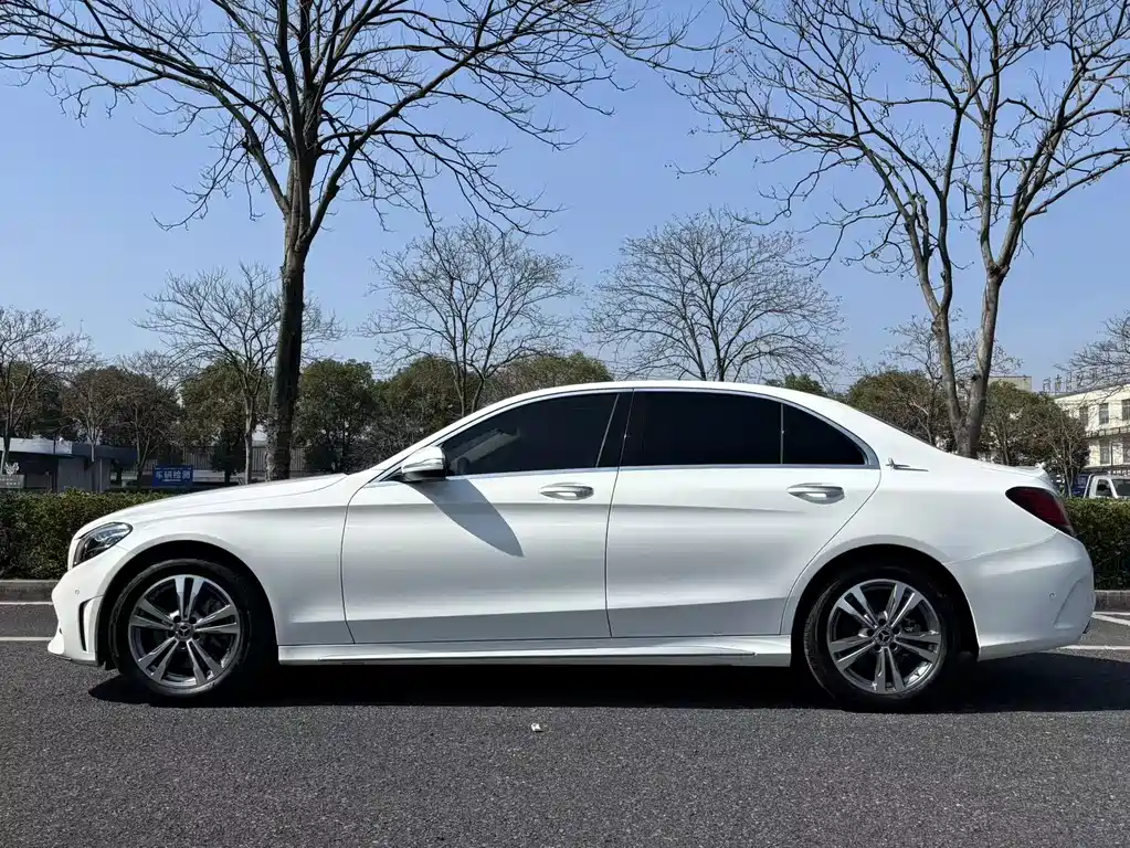 Mercedes-Benz C-Class 2019 — фото 2