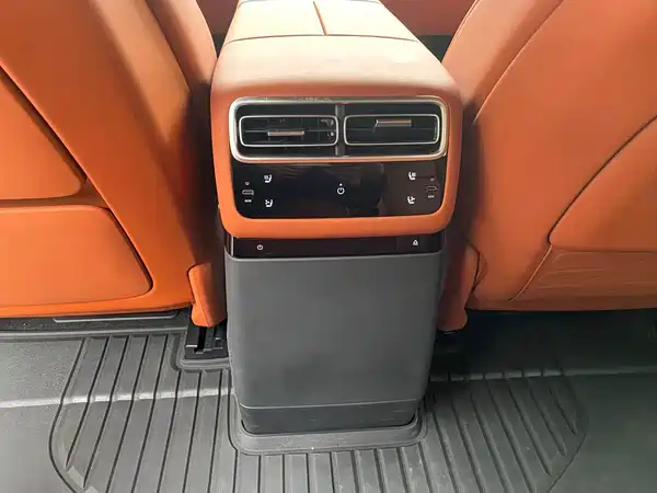 Li Auto L7 2024