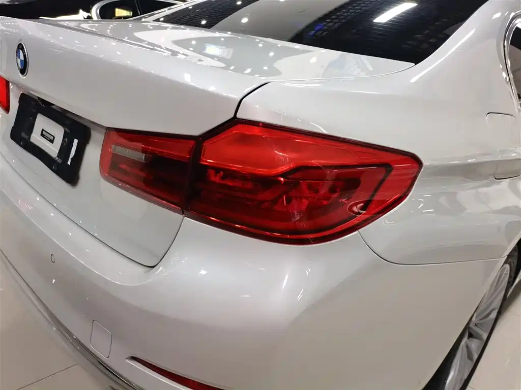 BMW 5 Series New Energy 2020 — фото 24