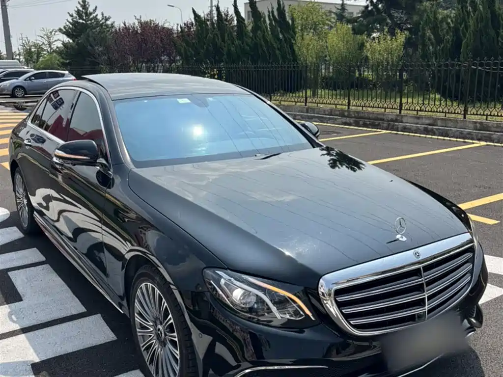 Mercedes-Benz E-Class 2019 — фото 11