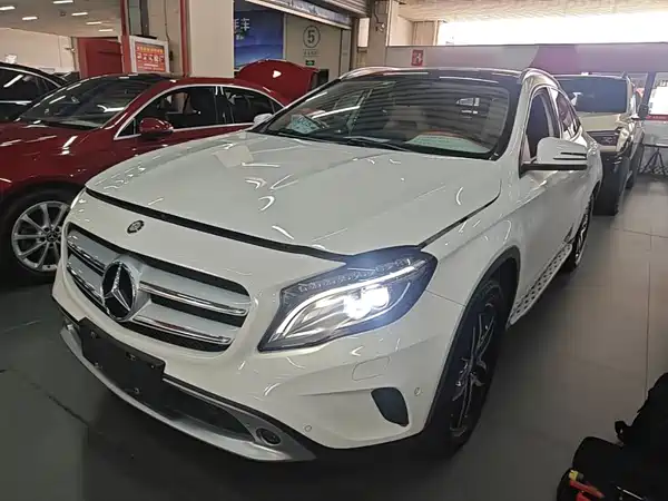 Mercedes-Benz GLA 2016
