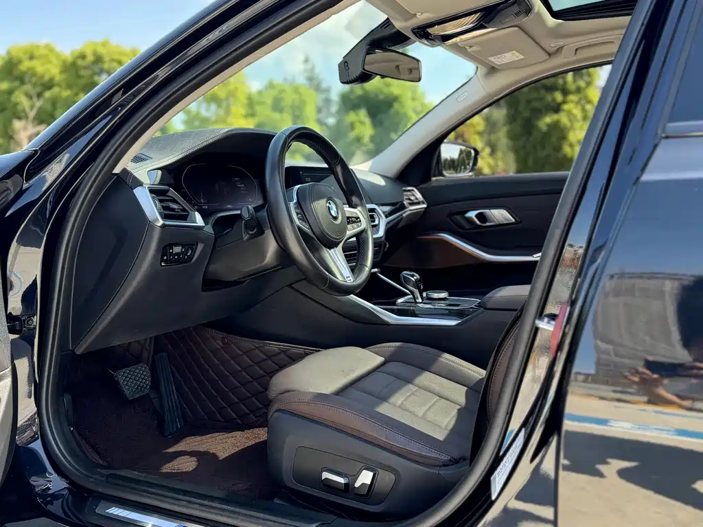 BMW 3 Series 2021