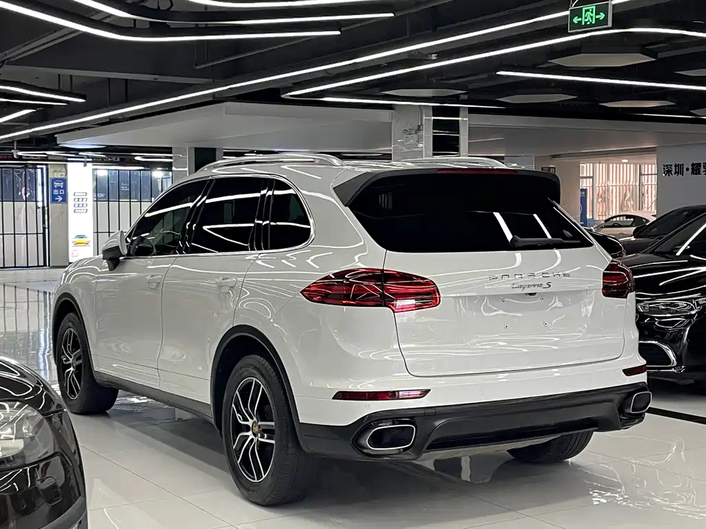 Porsche Cayenne 2016
