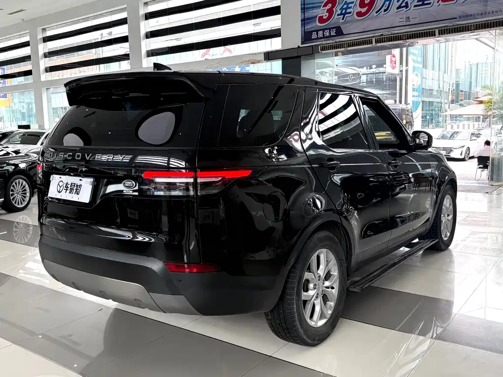 Land Rover Discovery 2017 — фото 19