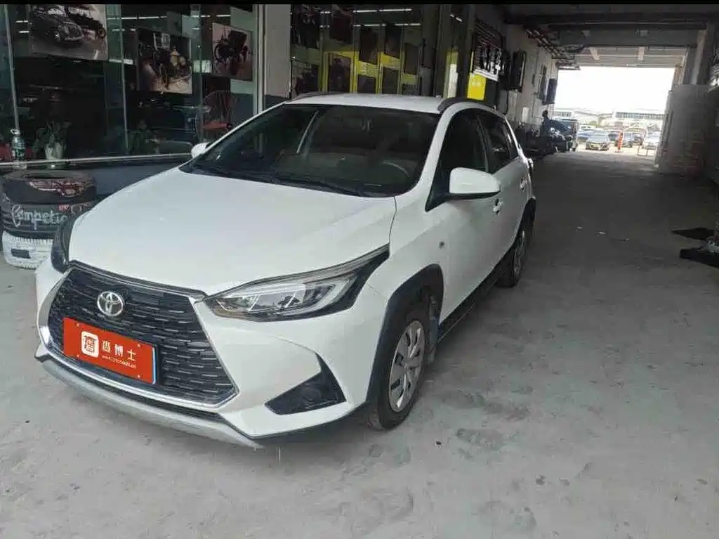 Toyota Yaris L 2022