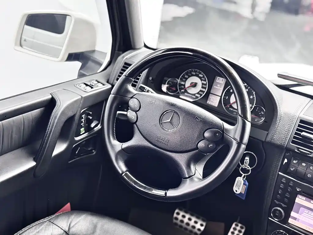 Mercedes-Benz G-Class AMG 2012 — фото 15