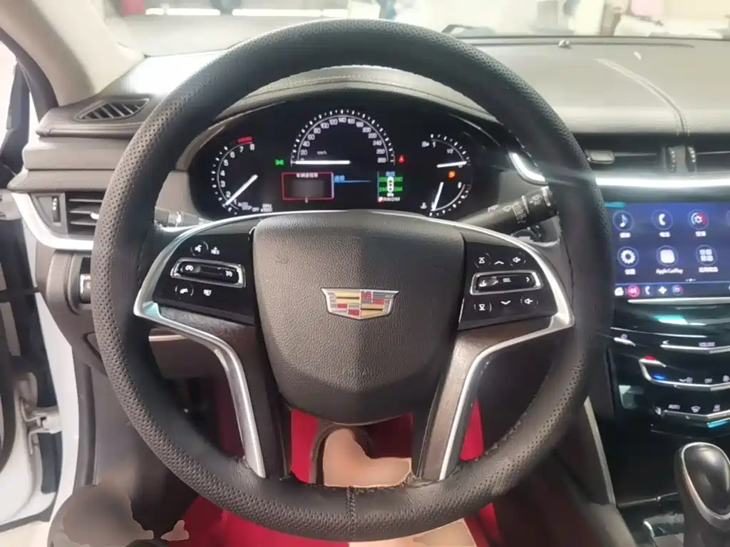 Cadillac XTS 2018 — фото 11