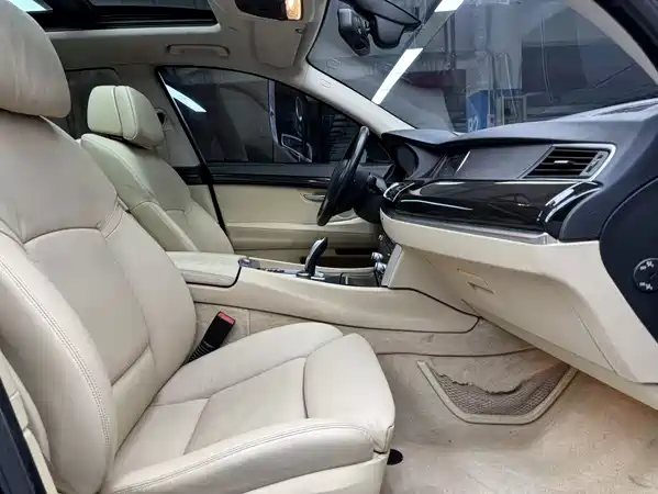 BMW 5 Series GT 2010