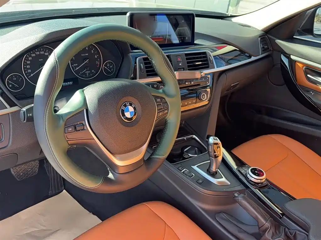BMW 3 Series 2016 — фото 22
