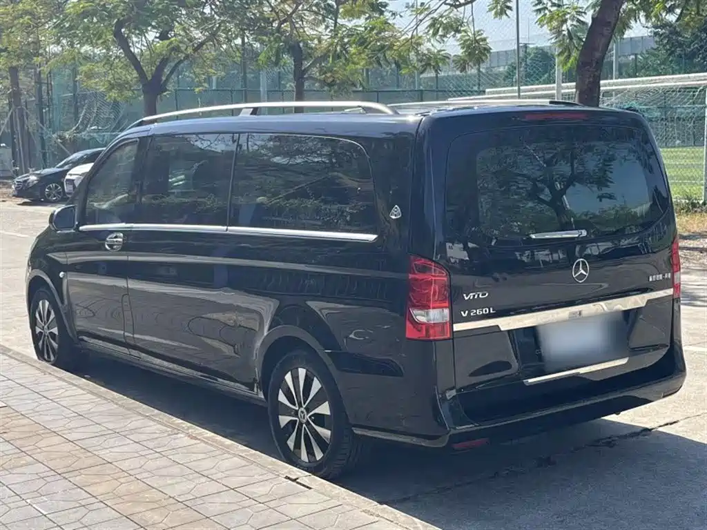 Mercedes-Benz Vito 2022 — фото 30