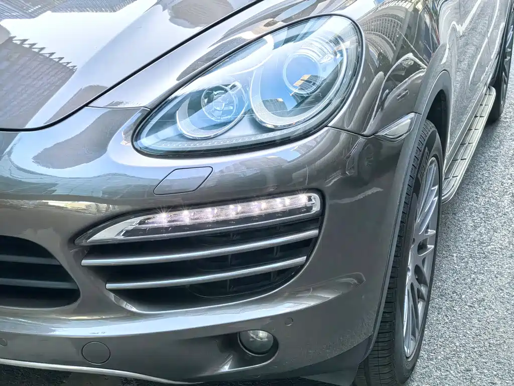 Porsche Cayenne 2013 — фото 27