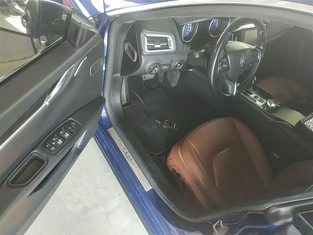 Maserati Ghibli 2014 — фото 13