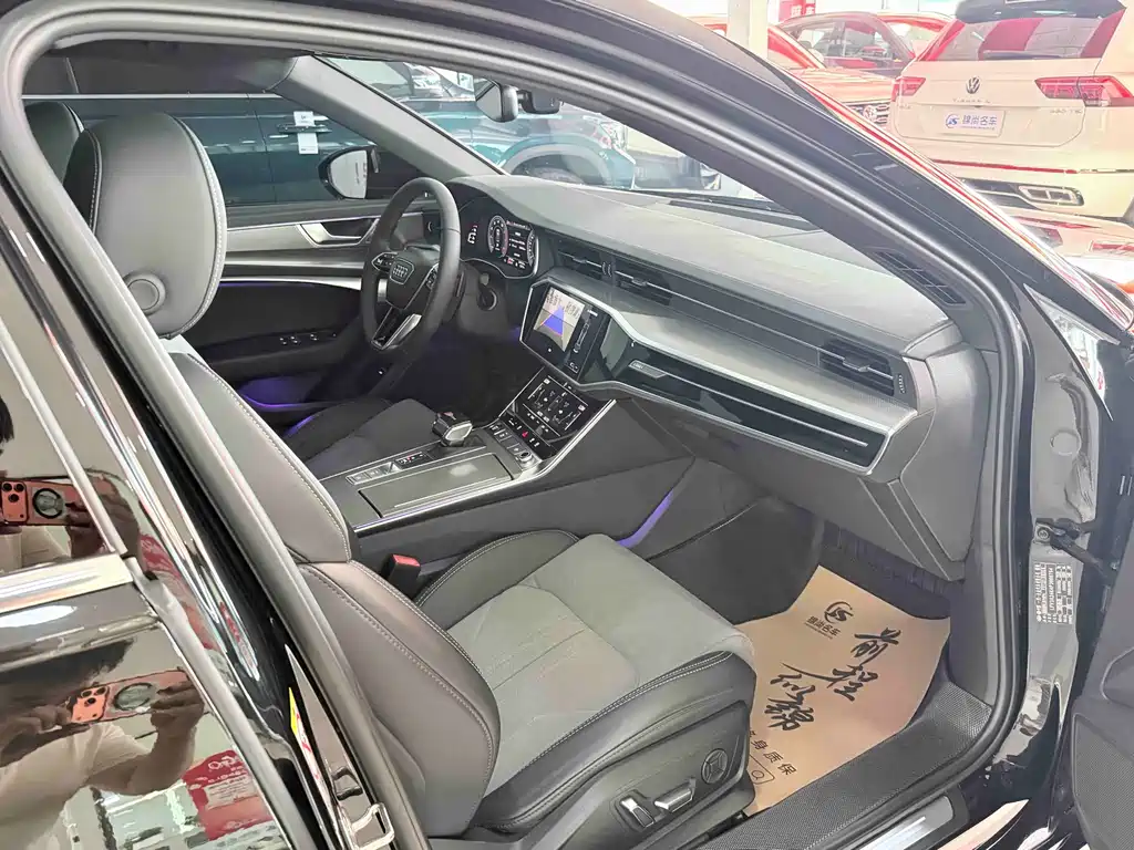 Audi A6L 2023 — фото 17