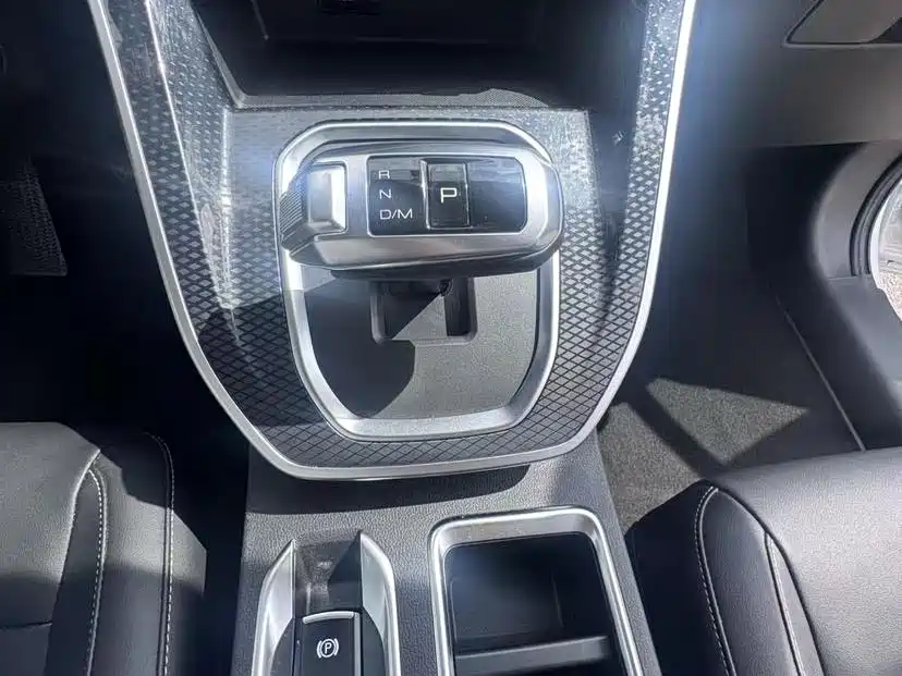 Haval M6 2023 — фото 16