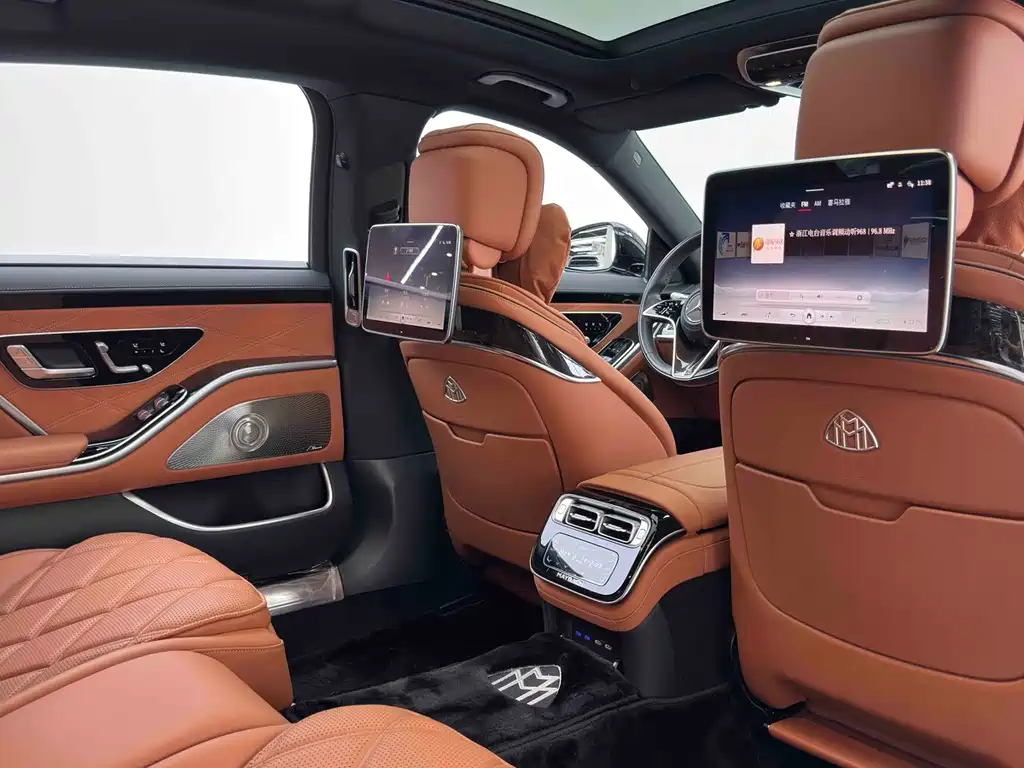Mercedes-Benz Maybach S-Class 2022 — фото 25