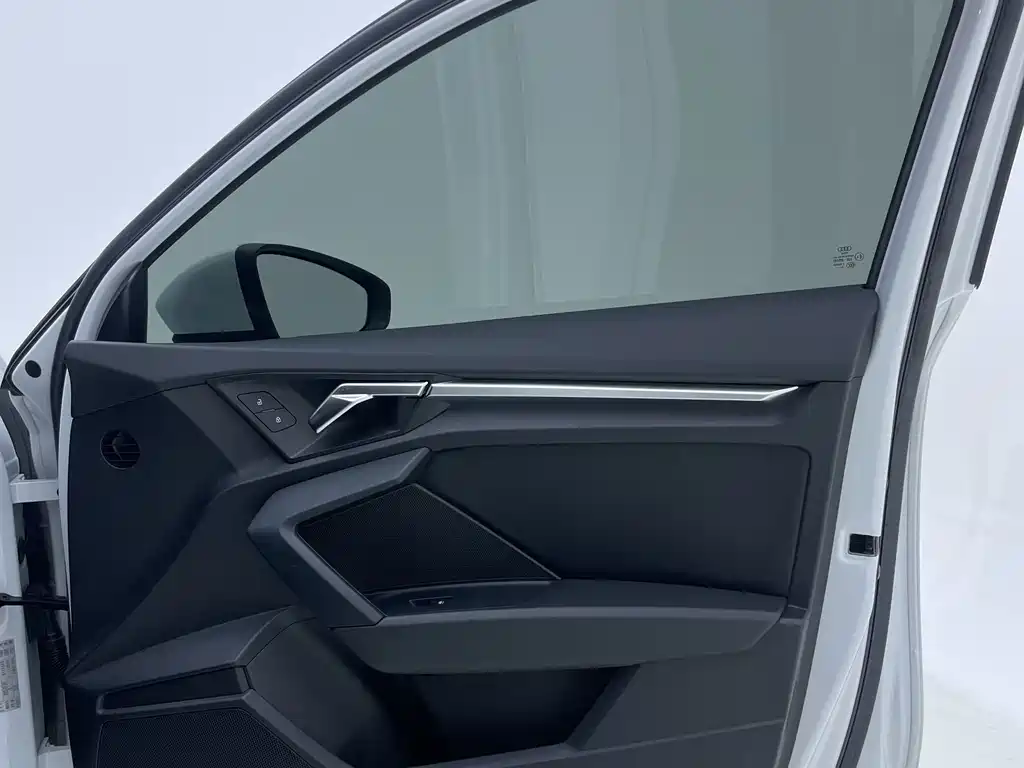 Audi A3 2022 — фото 27