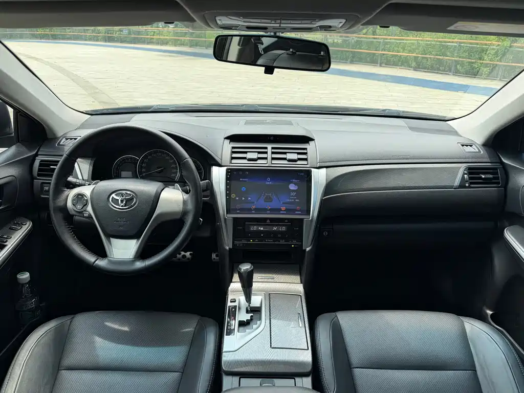 Toyota Camry 2015