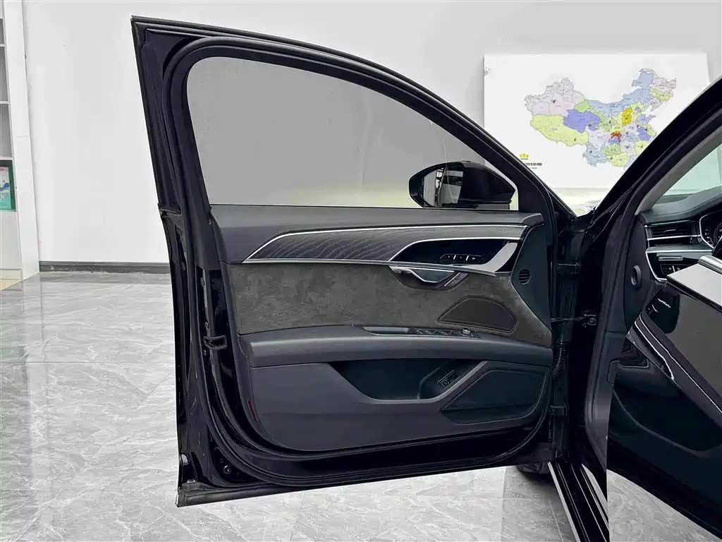 Audi A8 2020