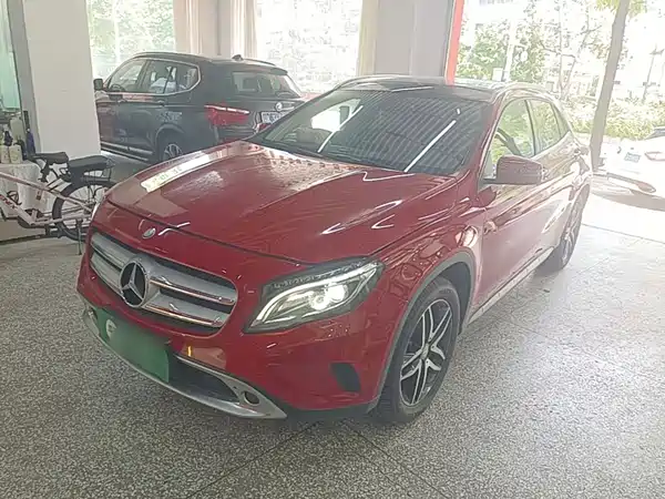 Mercedes-Benz GLA 2015