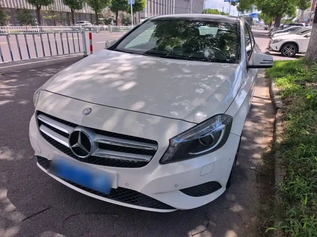 Mercedes-Benz A-Class 2015 — фото 2