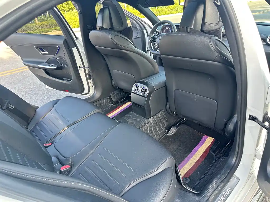 Mercedes-Benz C-Class 2023 — фото 33