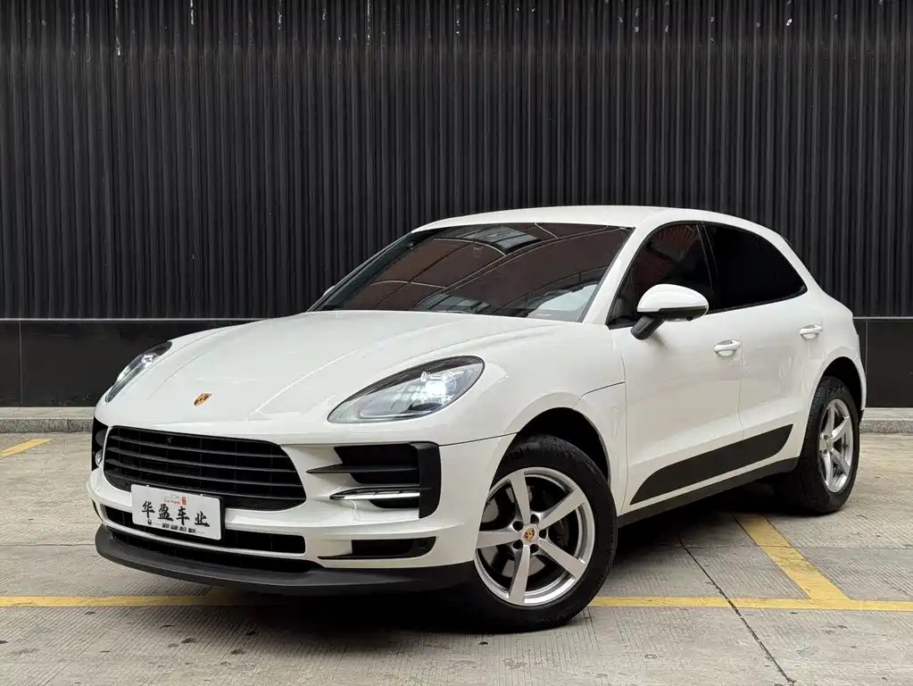 Porsche Macan 2020 — фото 1