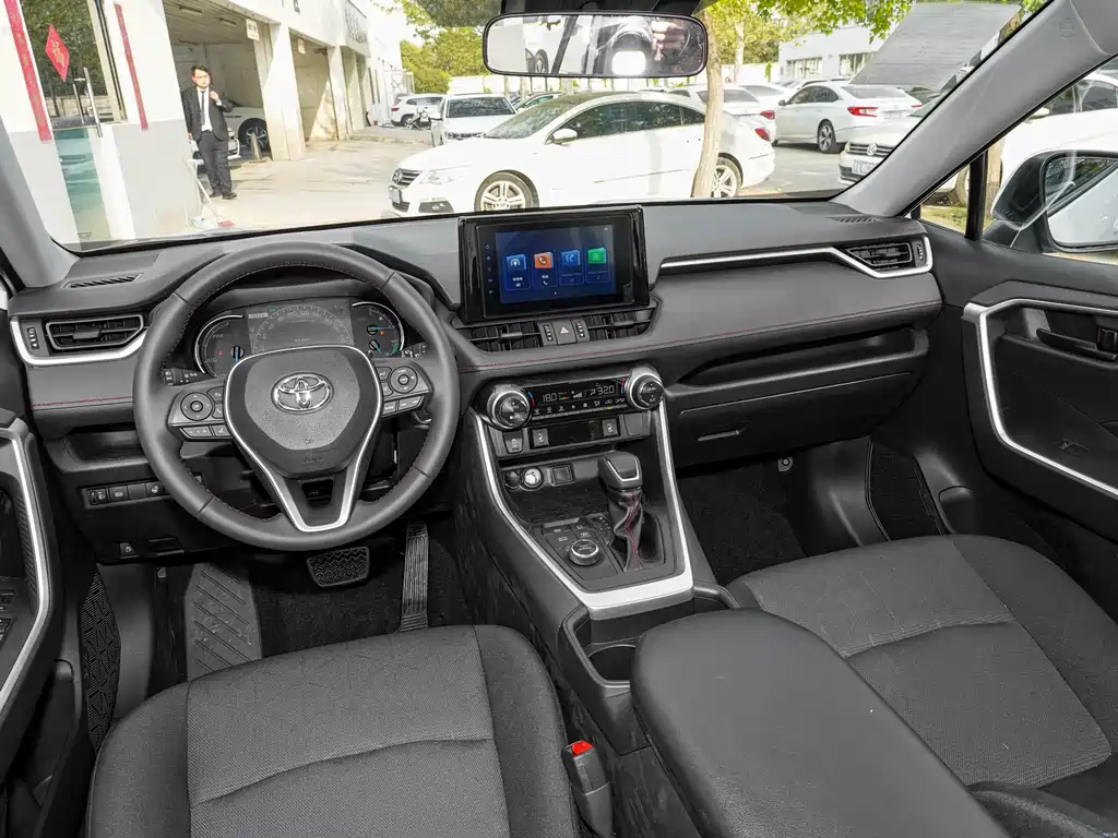 Toyota RAV4 Prime — фото 14