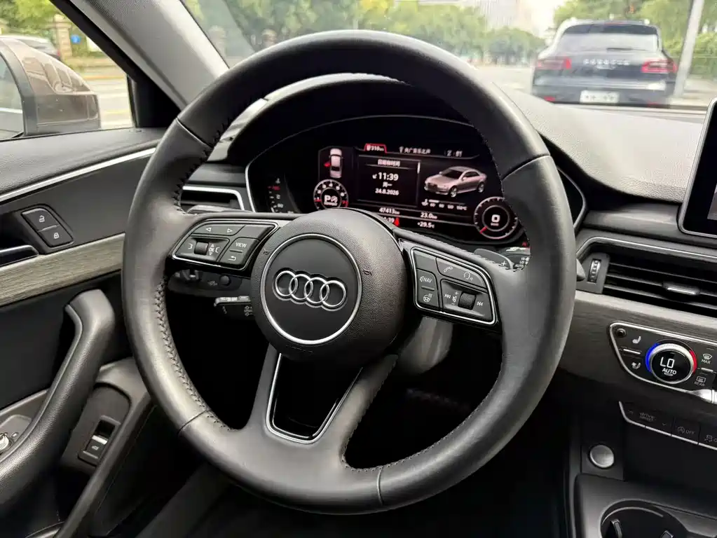 Audi A4L 2017 — фото 13