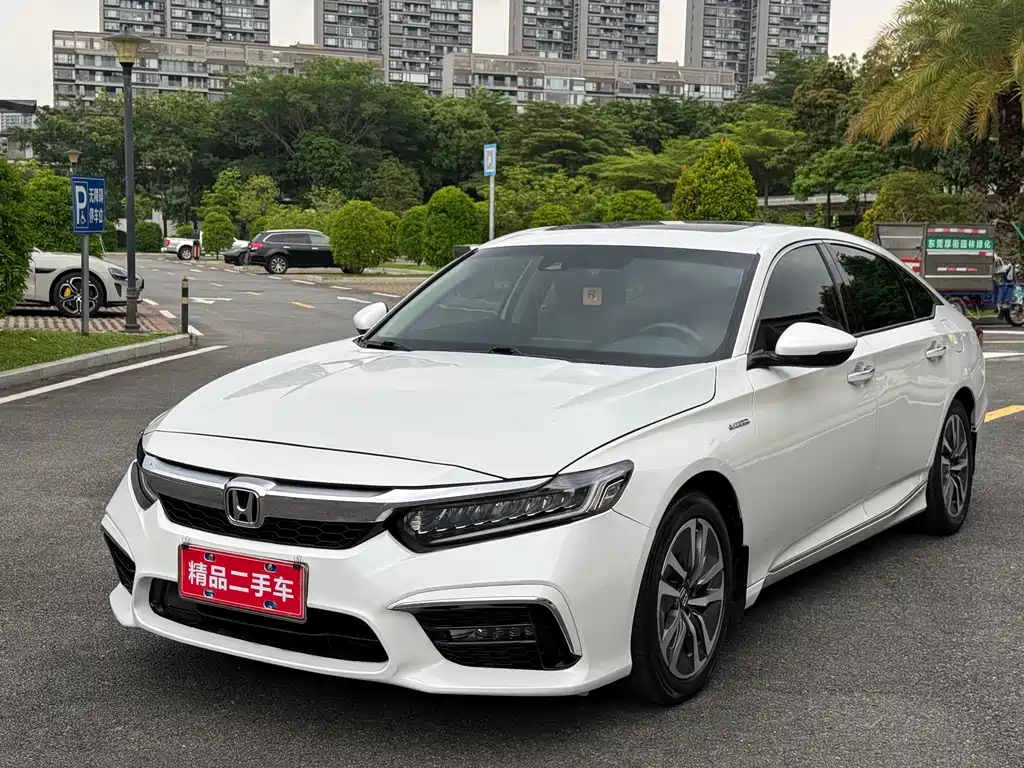 Honda Inspire 2021 — фото 1