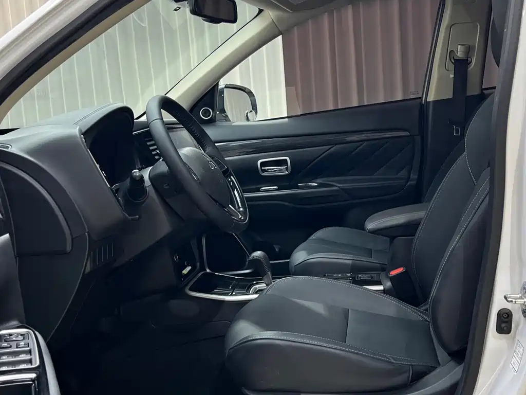 Mitsubishi Outlander 2019