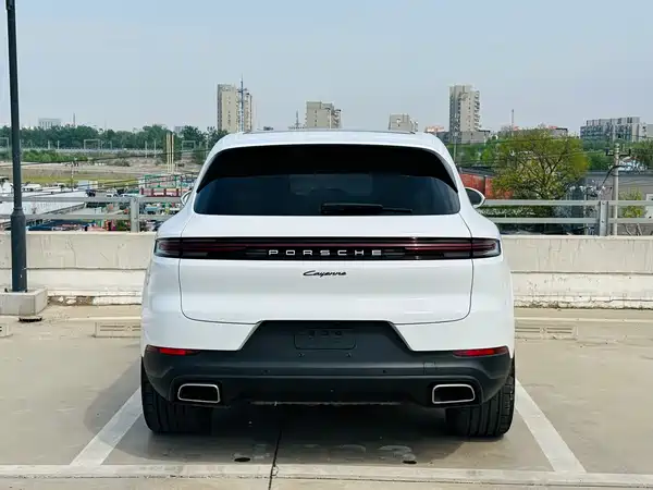 Porsche Cayenne 2024