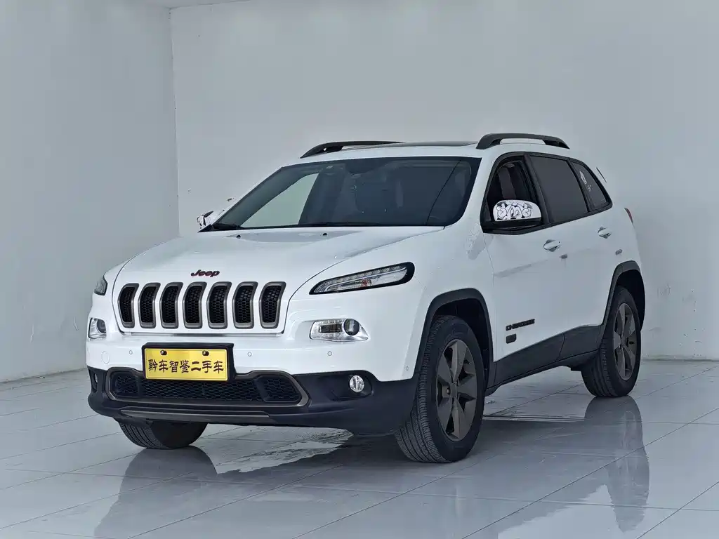Jeep Cherokee 2016 — фото 1