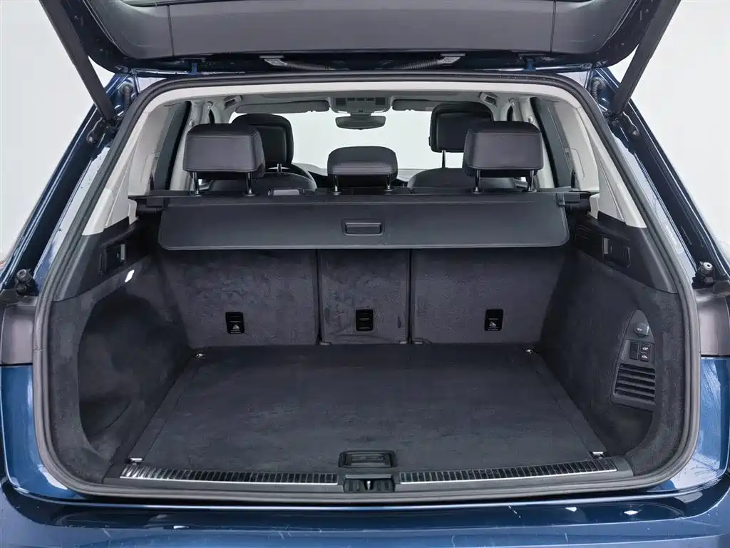 Volkswagen Touareg 2020 — фото 16