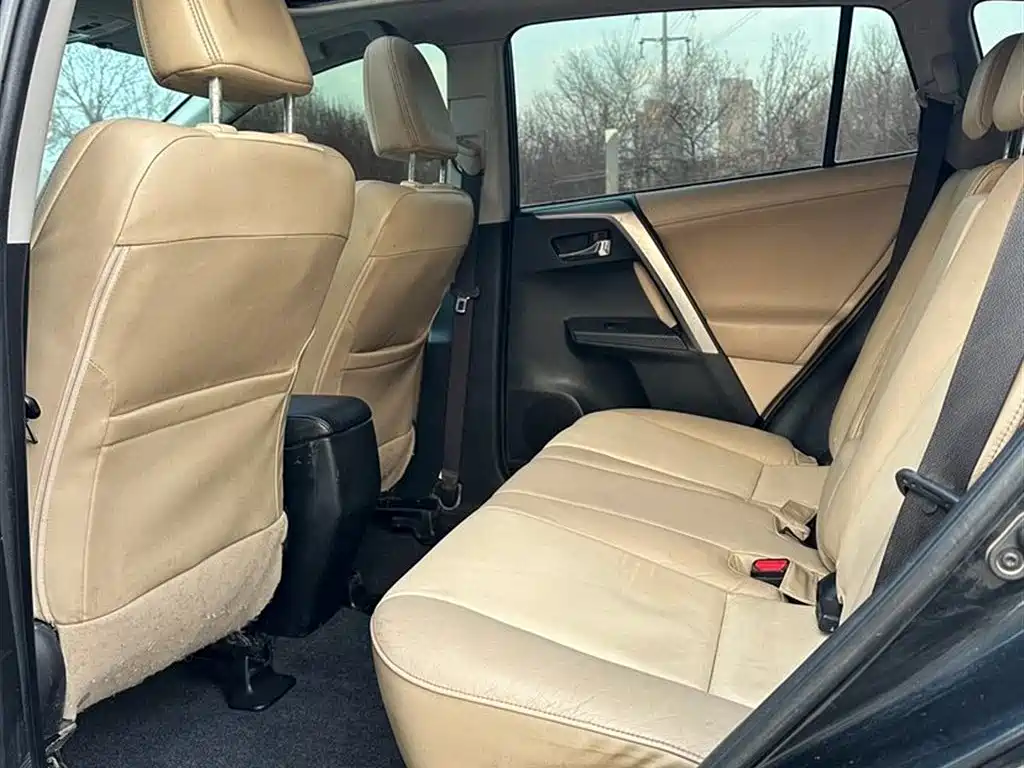 Toyota RAV4 2014