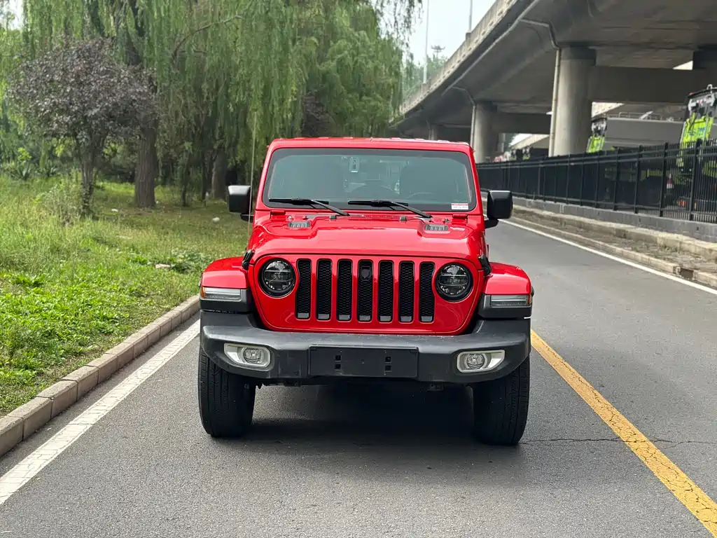 Jeep Wrangler 2022 — фото 2