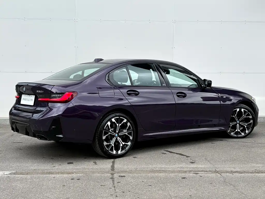 BMW 3 Series 2025 — фото 14