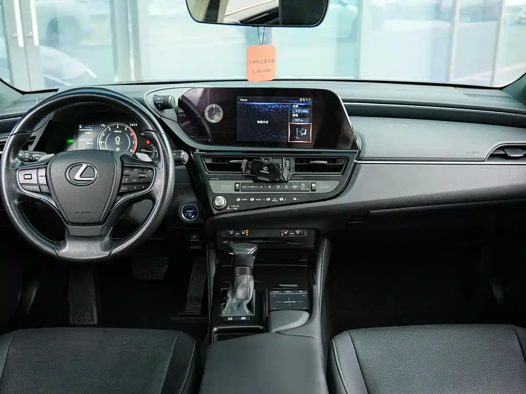 Lexus ES 2022 — фото 16